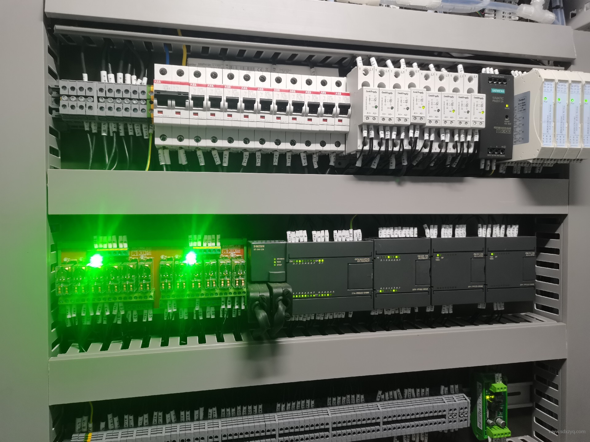 1755677708150813.jpg 煙氣在線監測內部構造.jpg